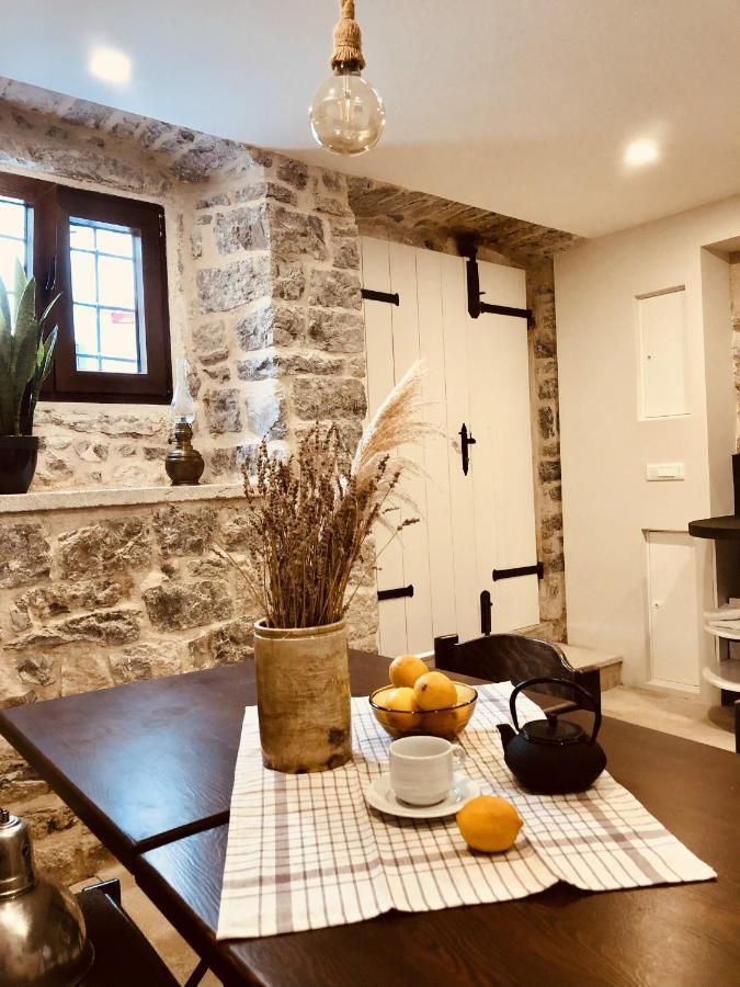 Guesthouse Giraffe ドンヤ・ラストヴァ エクステリア 写真